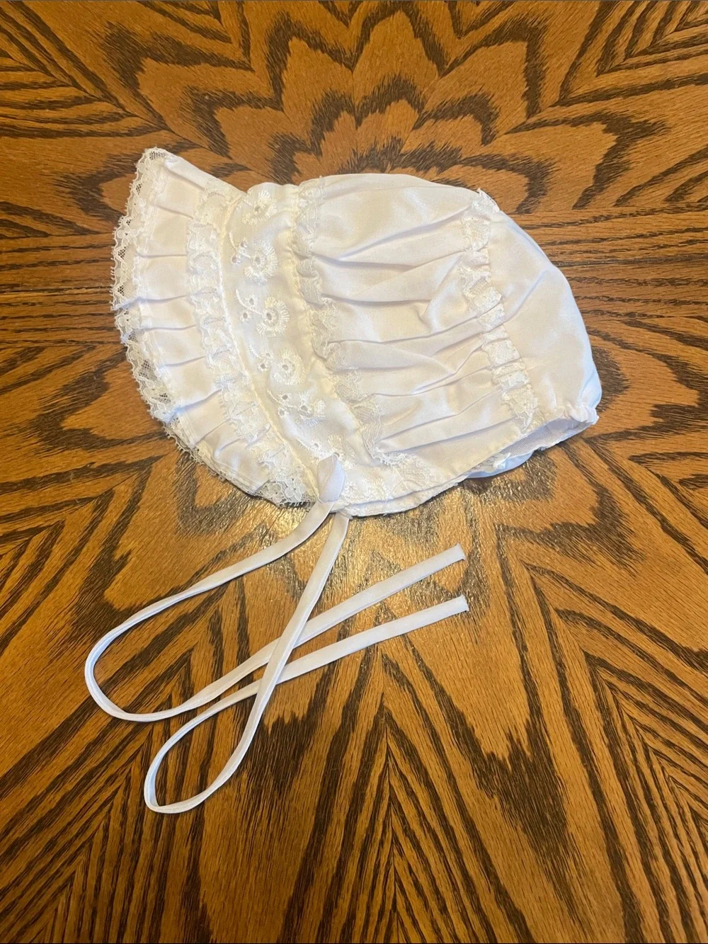 Vintage Infants White Lace Bonnet With Tie Size 3-6 Months
